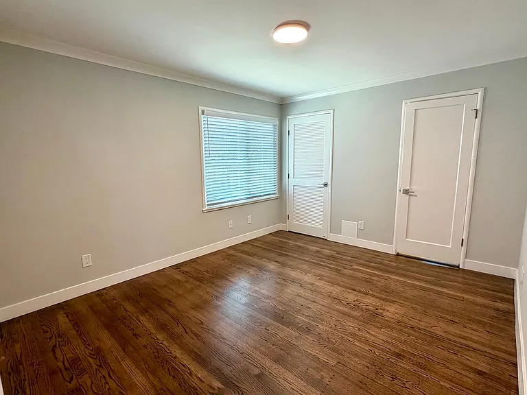 Laurel Oaks Apts — Photo 21