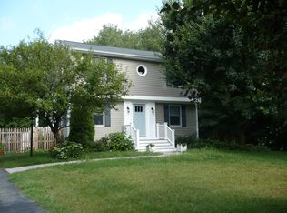 60 Westbrook Dr, Seekonk, MA 02771