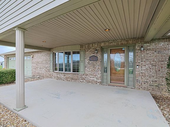 3rd image of 1679 Hackett Ridge Rd