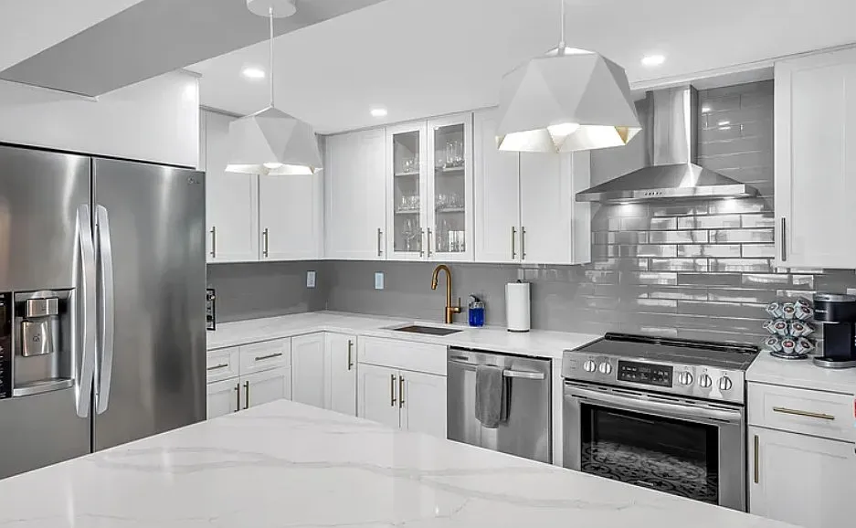 1 bed, 1033 sqft, $4,400 — Photo 4