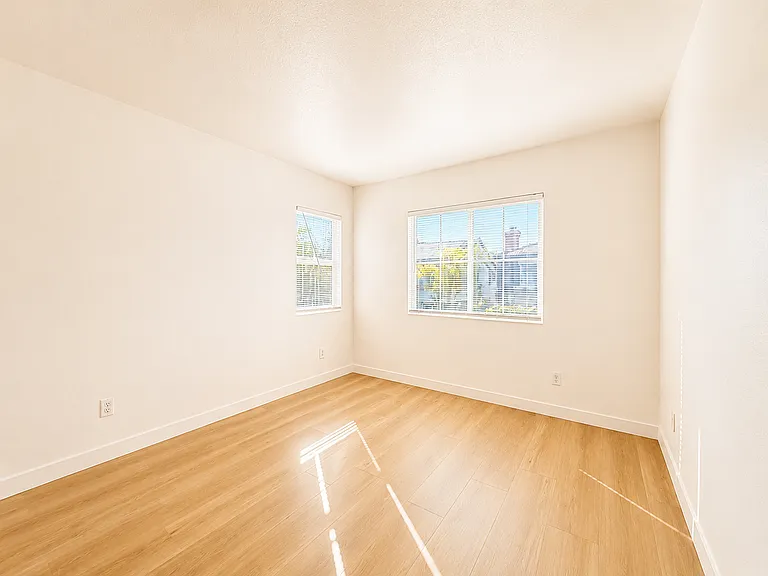 4420 Cloudywing Rd — Photo 34