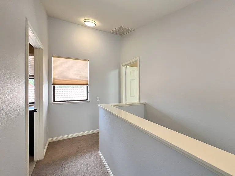 39 Fountain Grove Cir — Photo 23