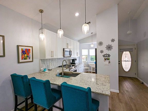 4th image of 787 Plantation Dr