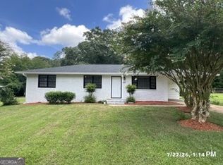 207 Buena Vista St, Winder, GA 30680