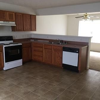 2nd image of 193 Baybrook Cir
