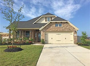 122 Round Lake Dr, Rosenberg, TX 77469