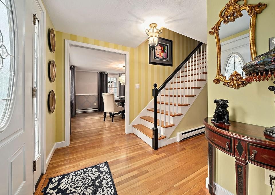 2nd image of 70 Hemlock Dr