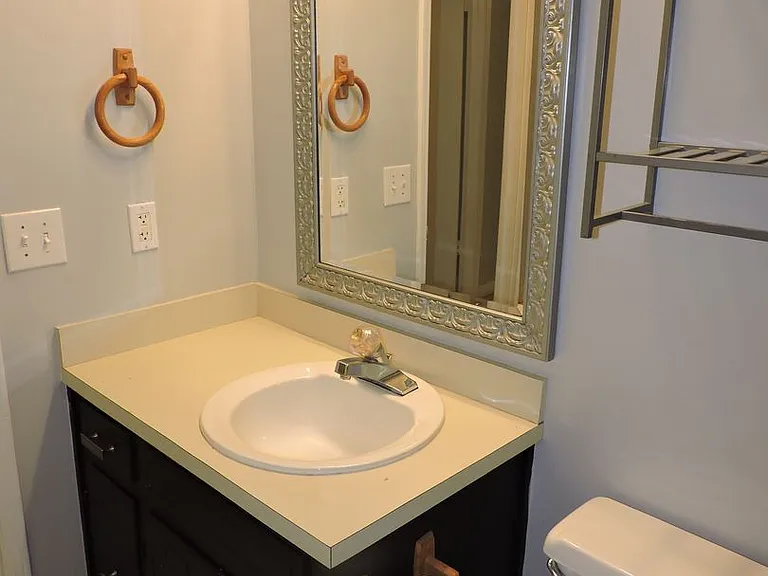 7834 Charter Oaks Dr — Photo 19