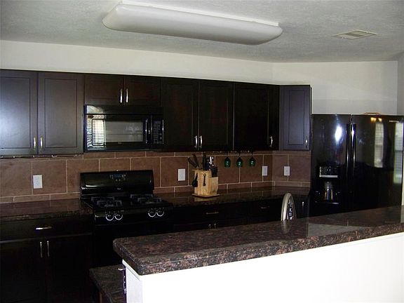 another view of kitchen area