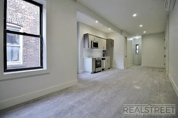 Rented by Real Street Inc | media 3