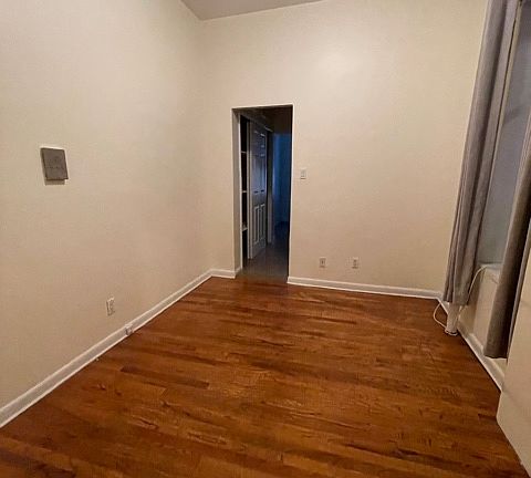 4th image of 564 Amsterdam Ave #1B