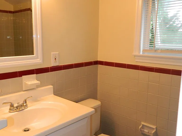 second floor full bath