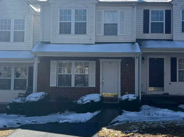 135 Willow Oak Dr, Christiansburg, VA 24073