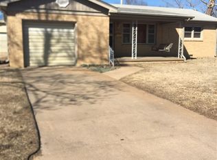 422 Albert St, Valley Center, KS 67147