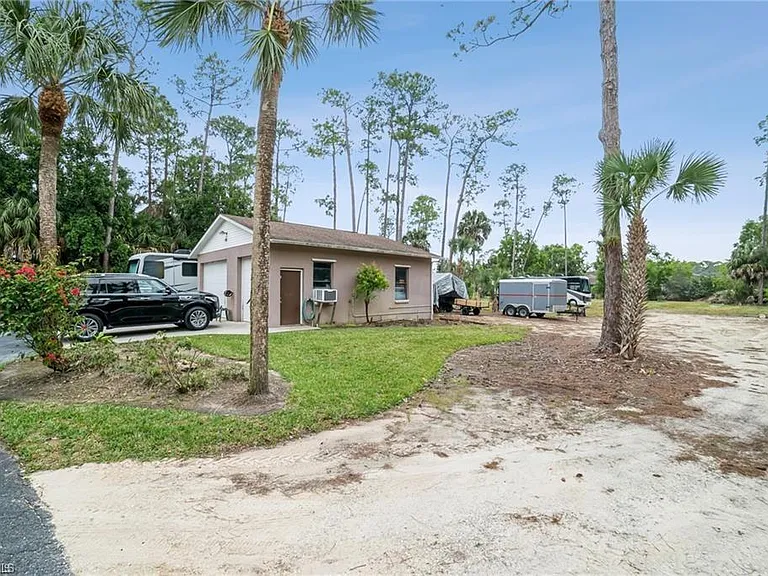 5980 Hidden Oaks Ln — Photo 21