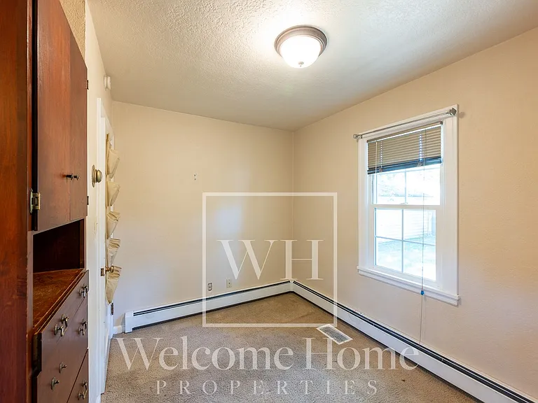 627 E Maple St — Photo 21