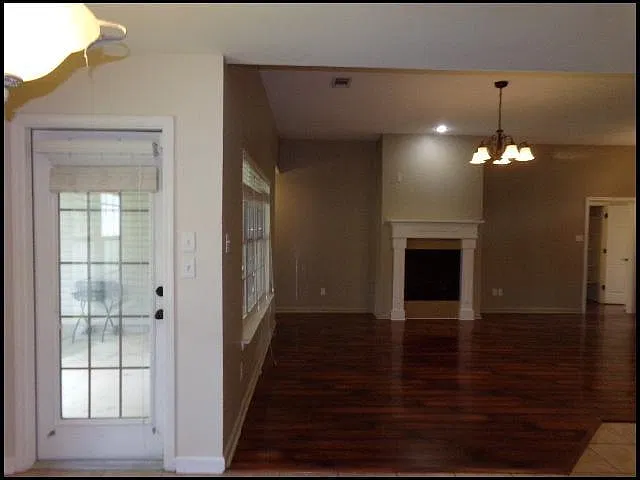 3 bed, 2.0 bath, 1343 sqft, $1,500 — Photo 4