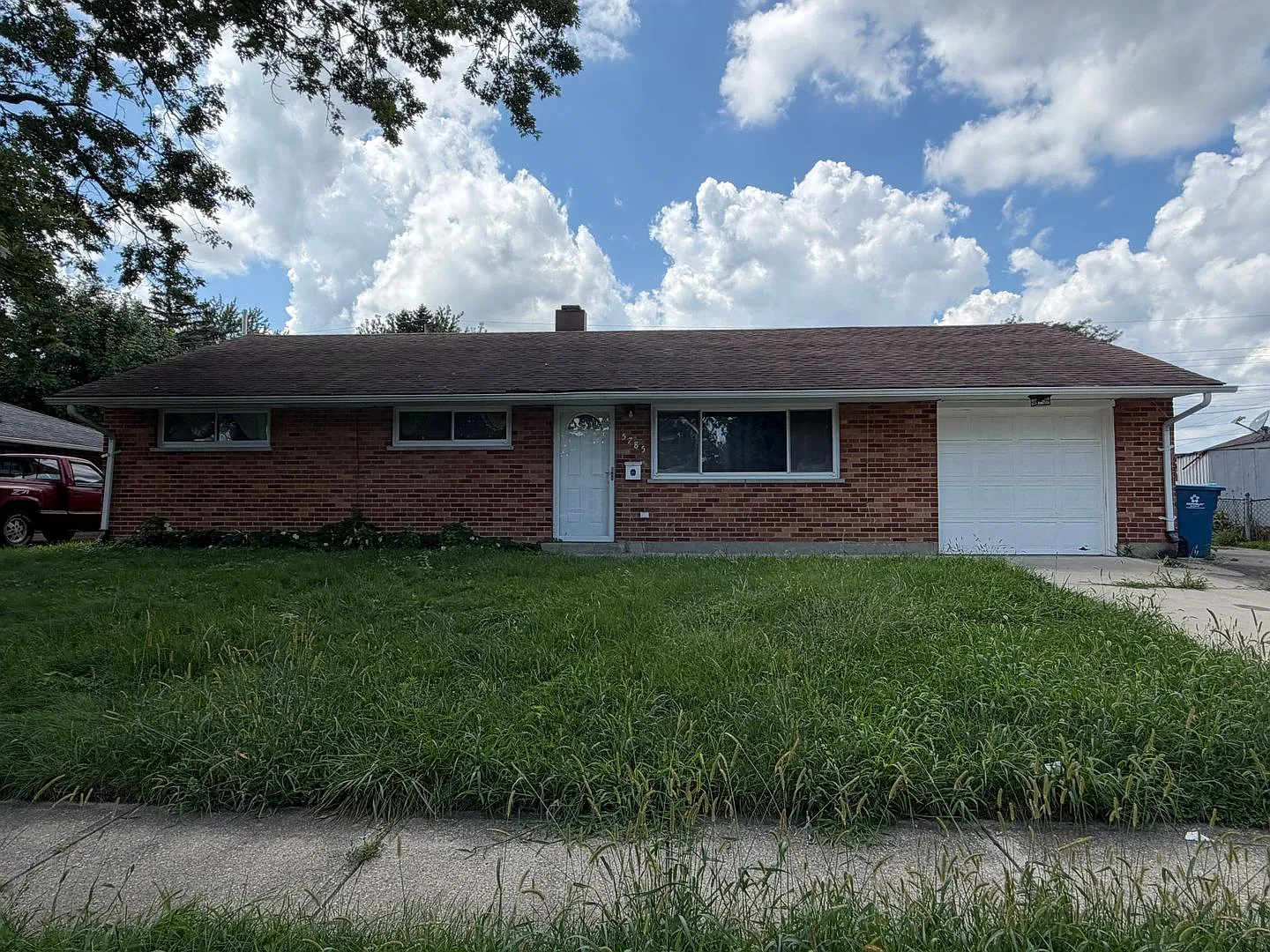 Welcome home to this inviting rental property in Huber Heights — Photo 1