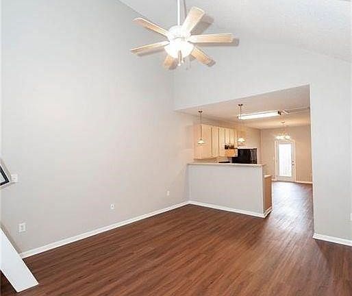 3rd image of 133 Pine Meadow Cir