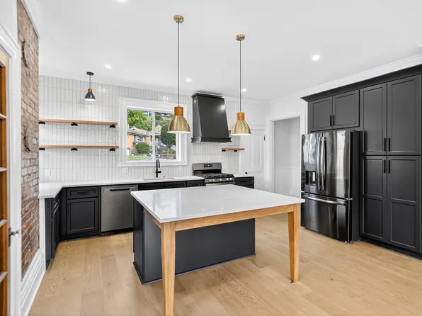 1956 Straubs Ln, Pittsburgh, PA 15212