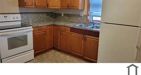 3 bed, 1200 sqft, $2,385 — Photo 1