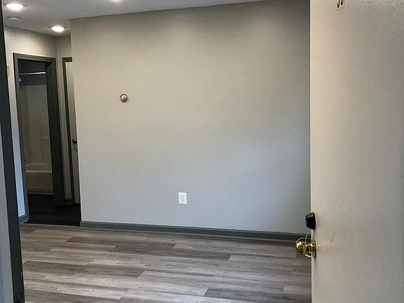 5th image of 94 West St #13