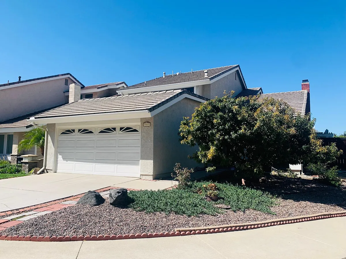 Building Photo - 1011 Grand Cyn