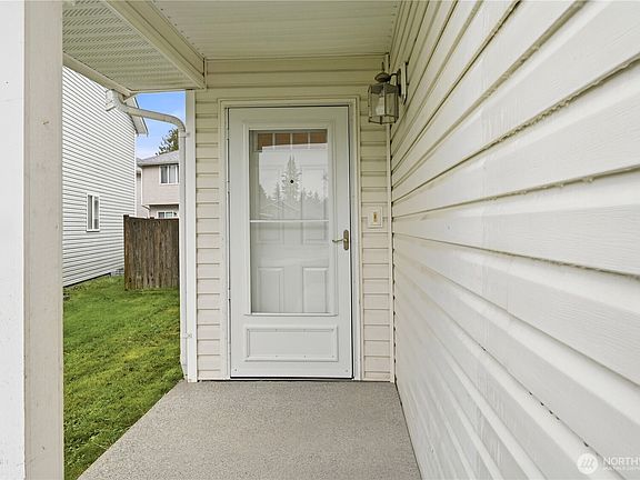 5th image of 214 99th Drive SE