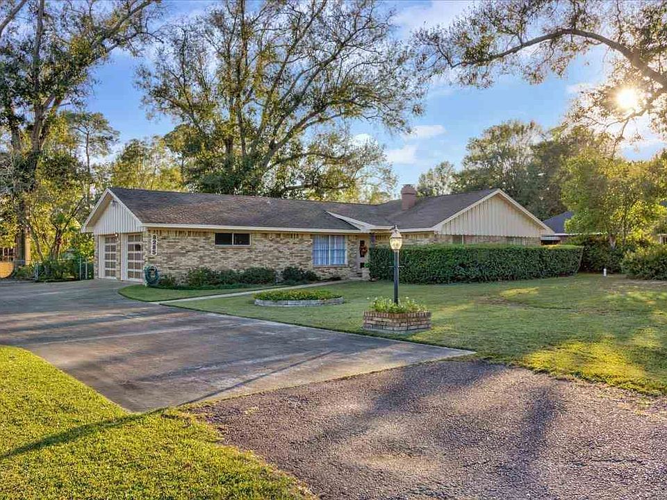1st image of 8285 Laurie Ln