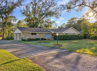 8285 Laurie Ln, Lumberton, TX 77657