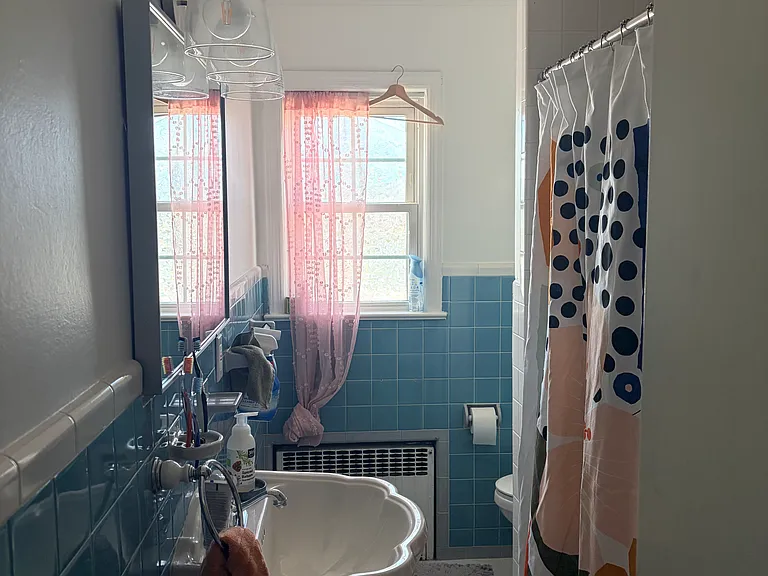 40 W 32nd St #2 — Photo 3