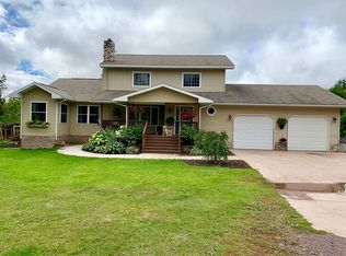 49655 Rosenlund Rd, Hancock, MI 49930