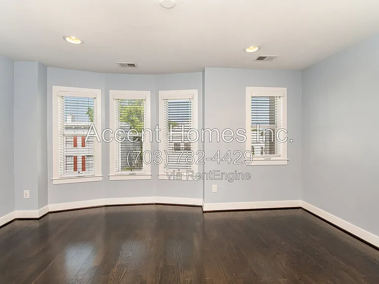 210 S Patrick St — Photo 16
