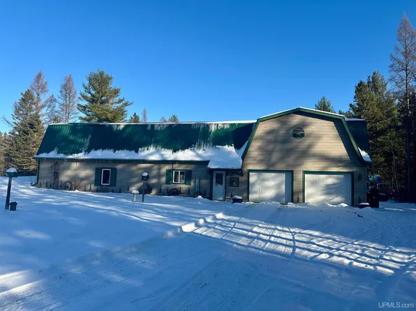 9904 Us Highway 2, Rapid River, MI 49878