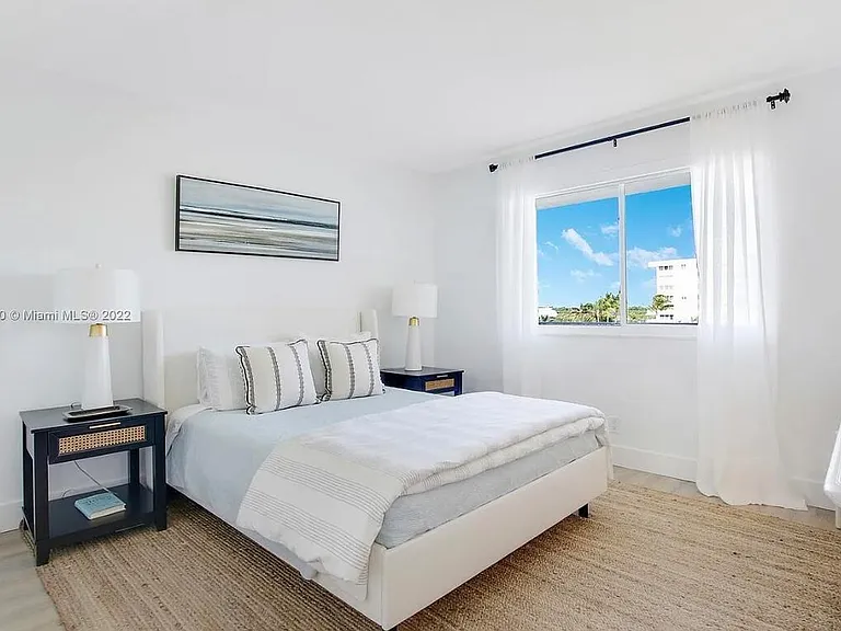 350 Beach Rd #401 — Photo 28