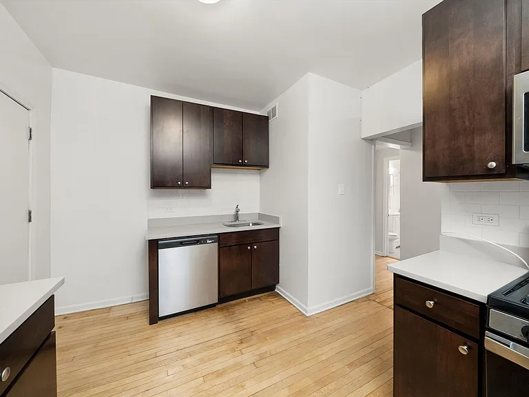3000 N. Whipple LLC — Photo 105