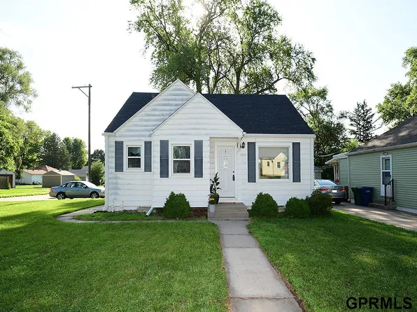 2521 Jackson St, Bellevue, NE 68005