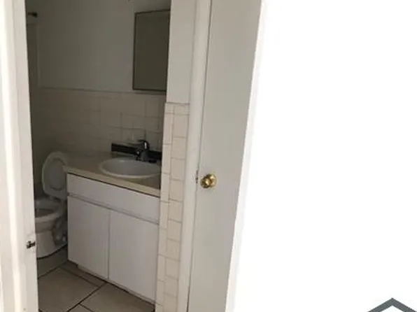 1832 E 138th Ave, Tampa, FL 33613