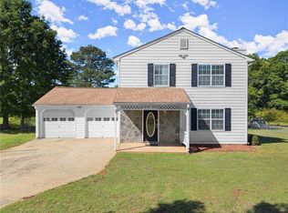 282 Oak Rdg, Auburn, GA 30011