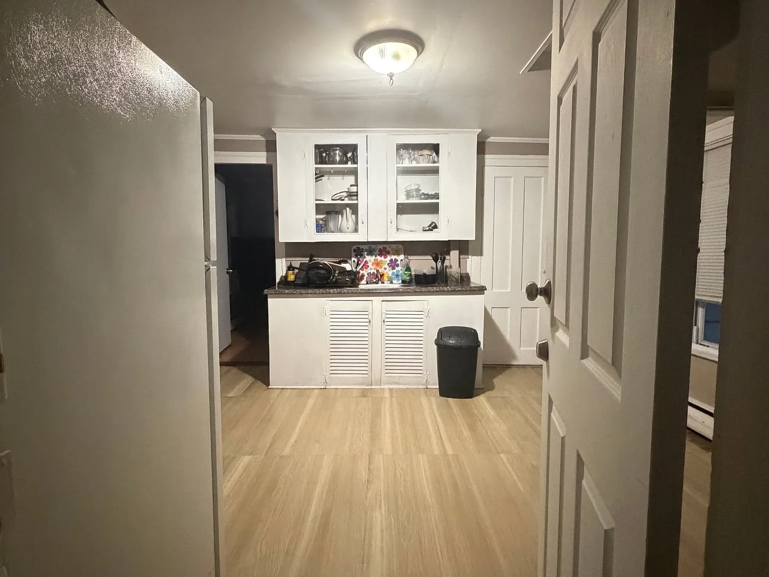 2 bed, 1.0 bath, 2391 sqft, $1,900 — Photo 4