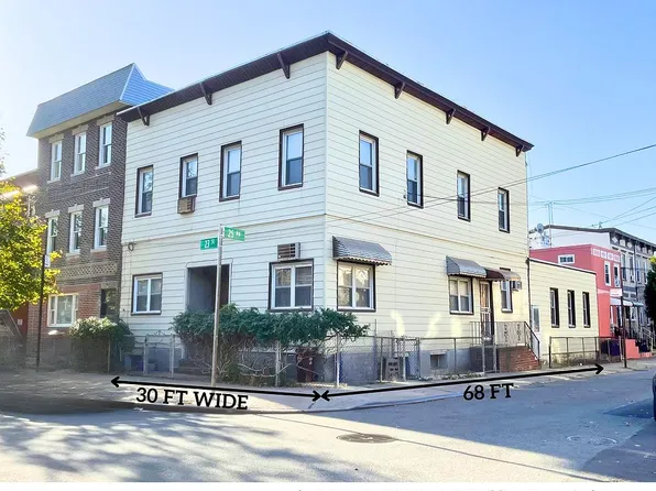 2520 23rd St, Astoria, NY 11102