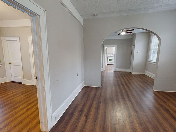 2nd image of 138 E 19th St