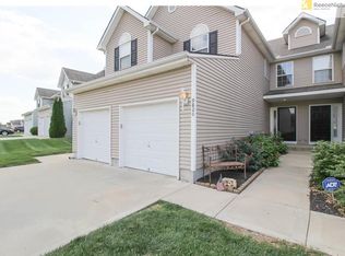 9826 N Lewis Ave, Kansas City, MO 64157