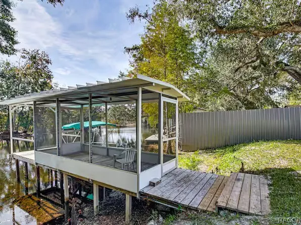 5185 S Alligator Pl, Floral City, FL 34436