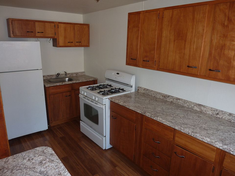 2nd image of 140 W Berkley Ave