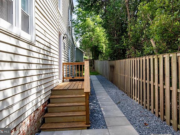 5th image of 207 E Nelson Ave #B