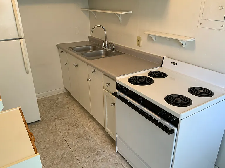 1006 Broadway St — Photo 43