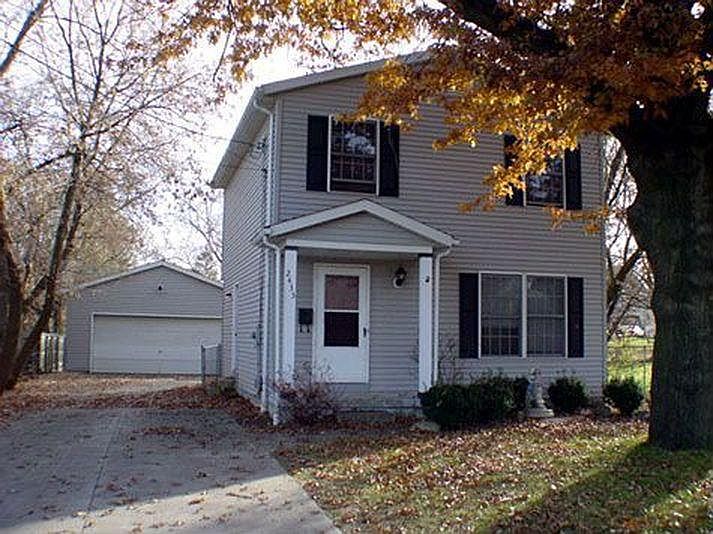 1st image of 2433 Beech St