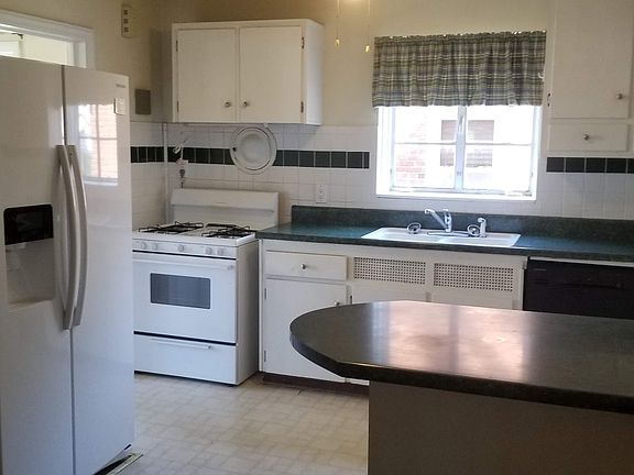 3rd image of 1505 W 45th St
