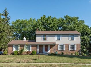 351 Roselake Dr, Dayton, OH 45458